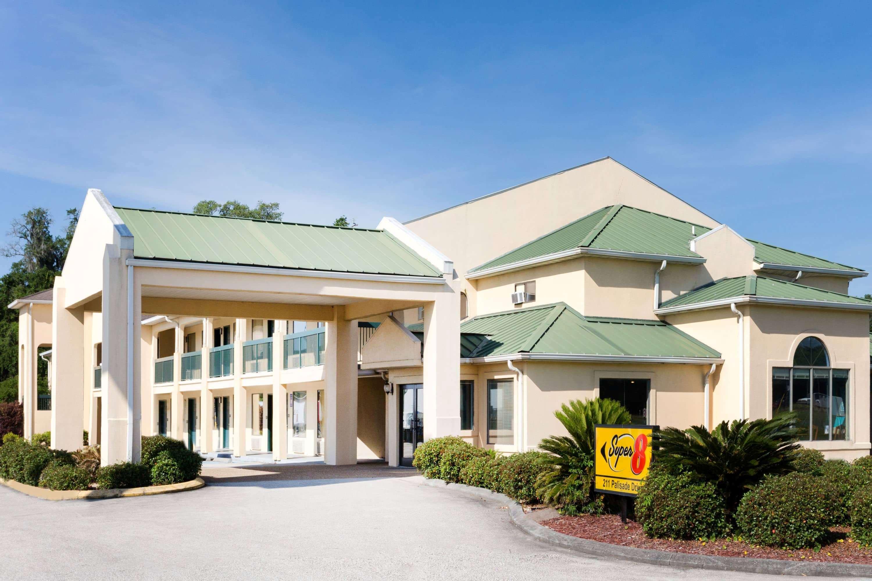 Мотель Super 8 By Wyndham Brunswick South I-95 Экстерьер фото