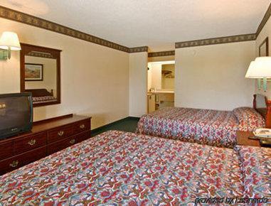 Мотель Super 8 By Wyndham Brunswick South I-95 Номер фото