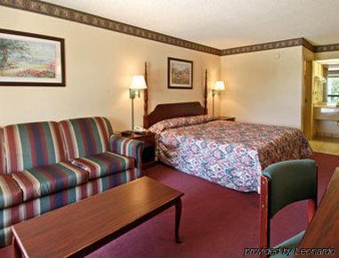 Мотель Super 8 By Wyndham Brunswick South I-95 Номер фото